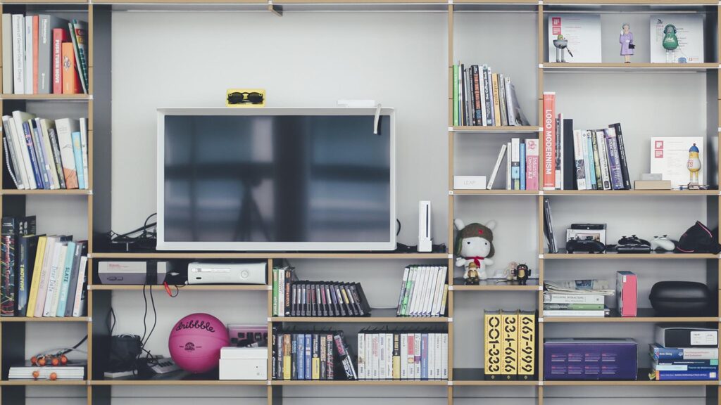 Uma tradição oriental, caracterizando a organização dos espaços, aromaterapia, iluminação, entre outros. O Feng shui: o que é e como aplicar na sua casa.